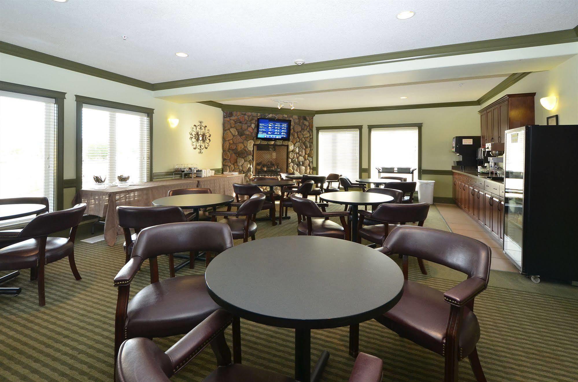 Big Lake Inn Slave Lake 外观 照片