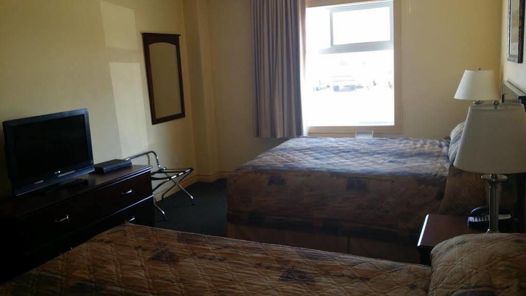 Big Lake Inn Slave Lake 外观 照片